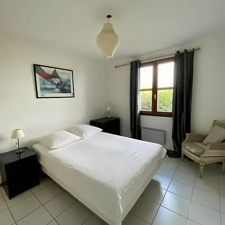 Villa D'exception Avec Piscine , Au Bord De La Mer