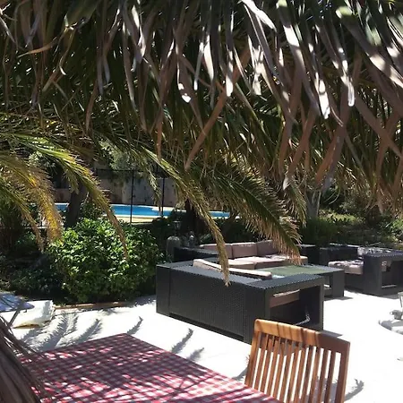 D'exception Avec Piscine , Au Bord De La Mer * Hyeres